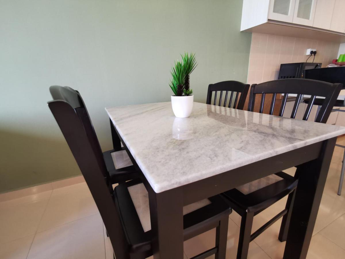 Tanjung Tuan Regency Port Dickson 1 Carpark Apartment Exterior photo